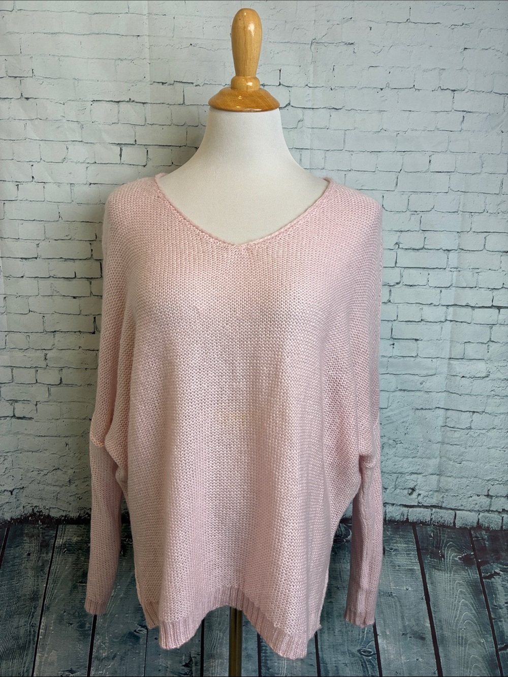 Wooden Ships Lightweight V-neck Sweater Light Pink Sz S/M Mohair Wool Blend